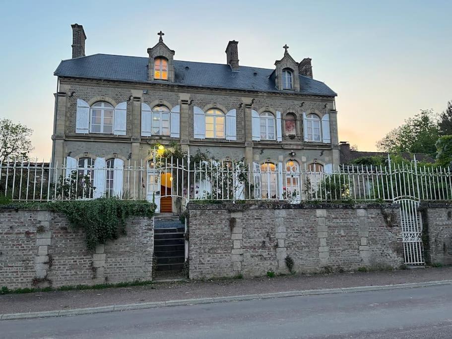 Les Anges Bed & Breakfast Oneux Eksteriør bilde